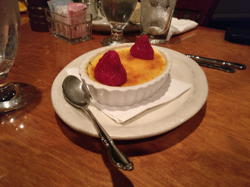 American Restaurant «Club Car», reviews and photos, 13435 University Ave #200, Clive, IA 50325, USA