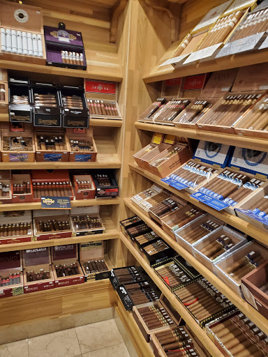Tobacco Shop «PLYMOUTH CIGARS AND TOBACCO», reviews and photos, 16605 County Rd 24 #203, Plymouth, MN 55447, USA