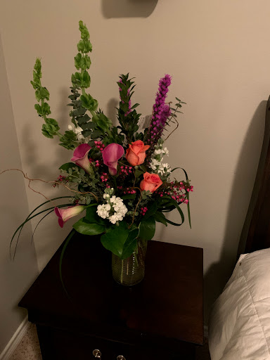 Florist «Petals & Stems Florist», reviews and photos, 13319 Montfort Dr, Dallas, TX 75240, USA