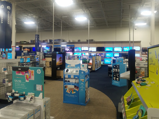 Electronics Store «Best Buy», reviews and photos, 1830 Towne Centre Dr, North Aurora, IL 60542, USA