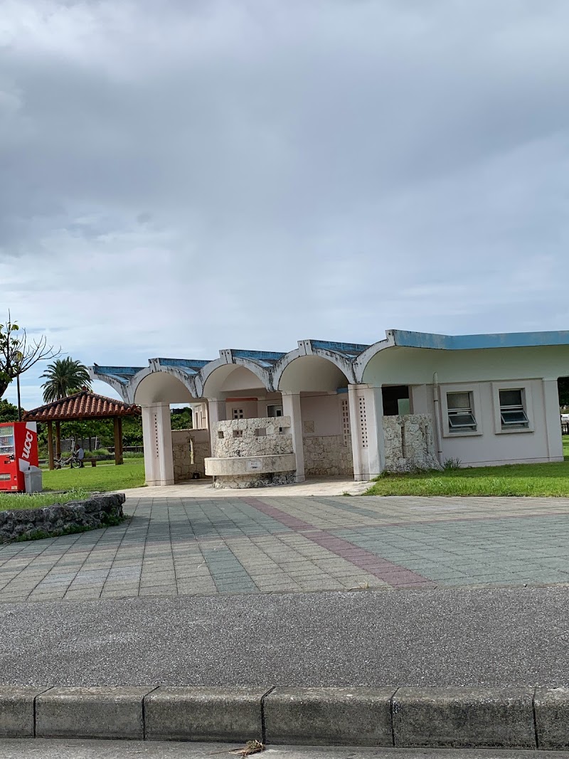 宜野湾マリーナ海浜公園公衆トイレ