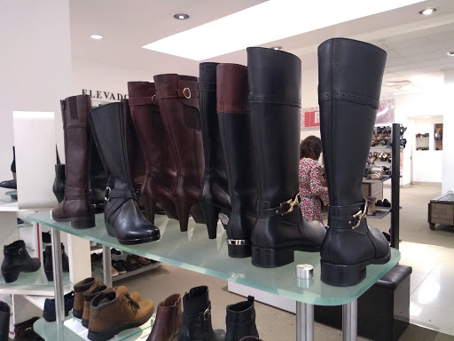 Stores to buy women's tall boots Monterrey