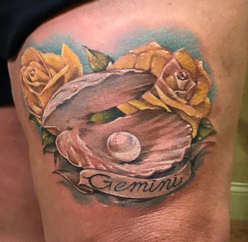 Explore metroid tattoo ideas, creative tattoo ideas in Mantua, available at Evolution Tattoo Studio