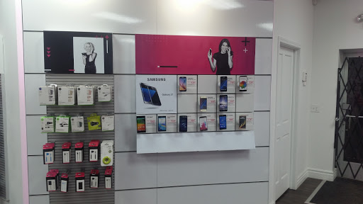 Cell Phone Store «T-Mobile», reviews and photos, 6800 Schaefer Rd, Dearborn, MI 48126, USA