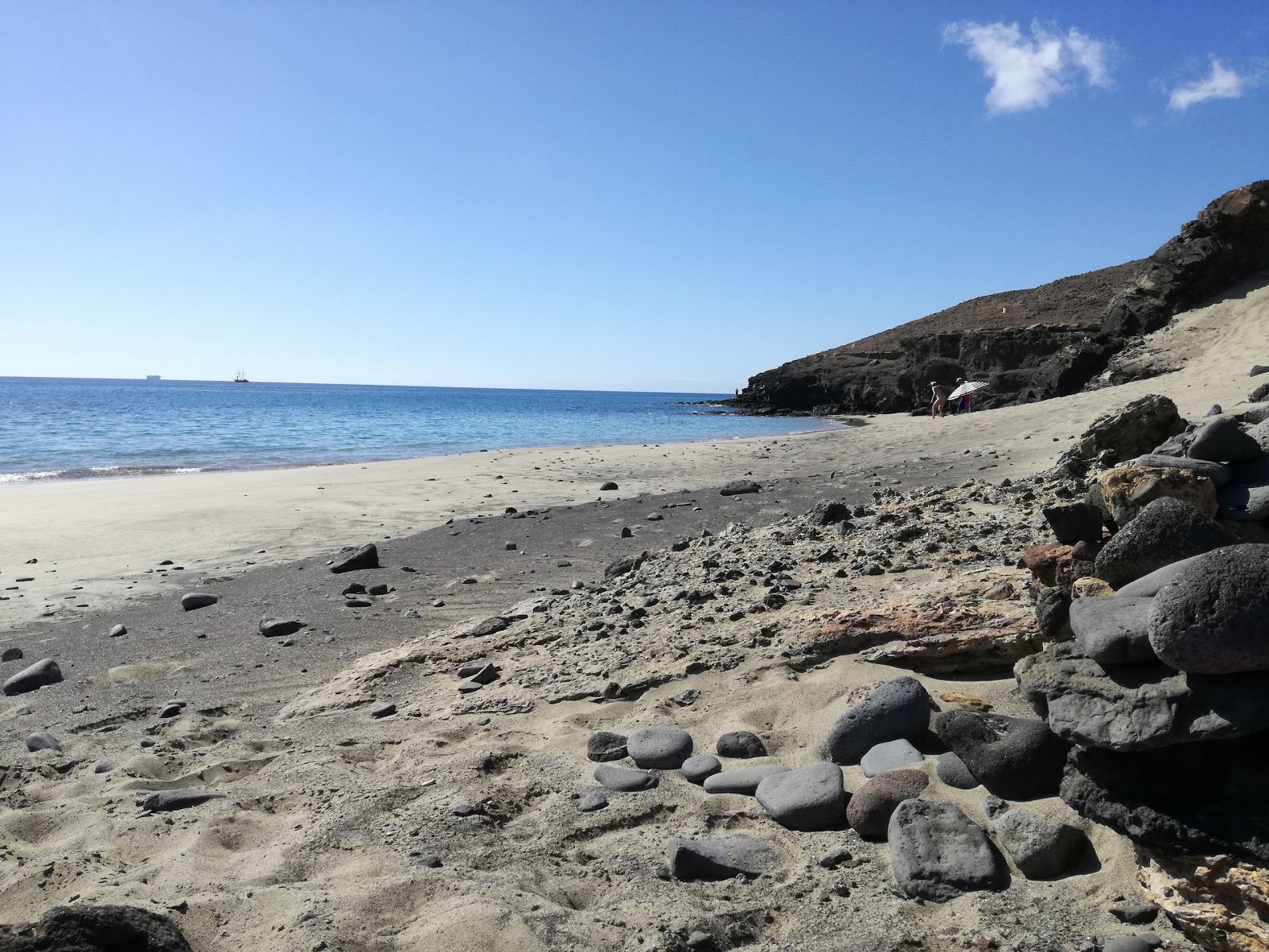 Foto de Playa de La Señora con arena beige superficie