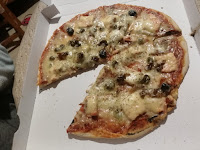 Plats et boissons du Pizzeria Pizza Gilbert à Bollène - n°1