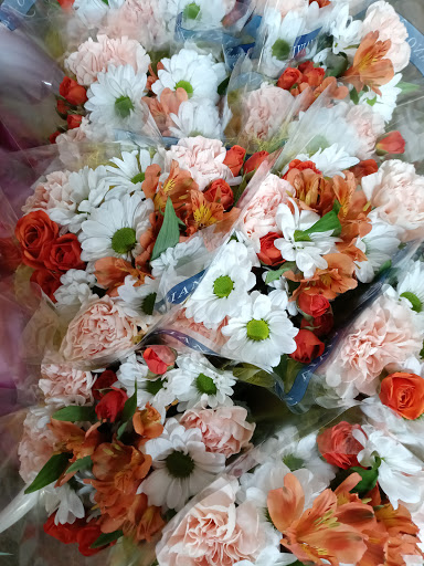 Florist «Viviano Flower Shop», reviews and photos, 32050 Harper Ave, St Clair Shores, MI 48082, USA