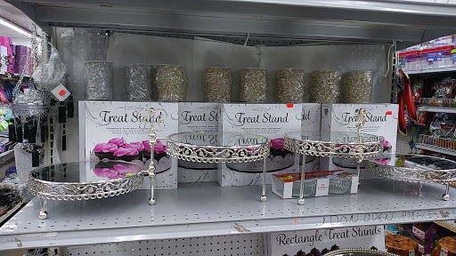 Thrift Store «Thrift & Dollar Mart», reviews and photos, 1915 E Park Row Dr, Arlington, TX 76010, USA