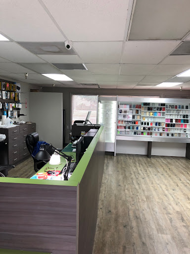 Cell Phone Store «My Broken Phone», reviews and photos, 2547 Countryside Blvd #2, Clearwater, FL 33761, USA