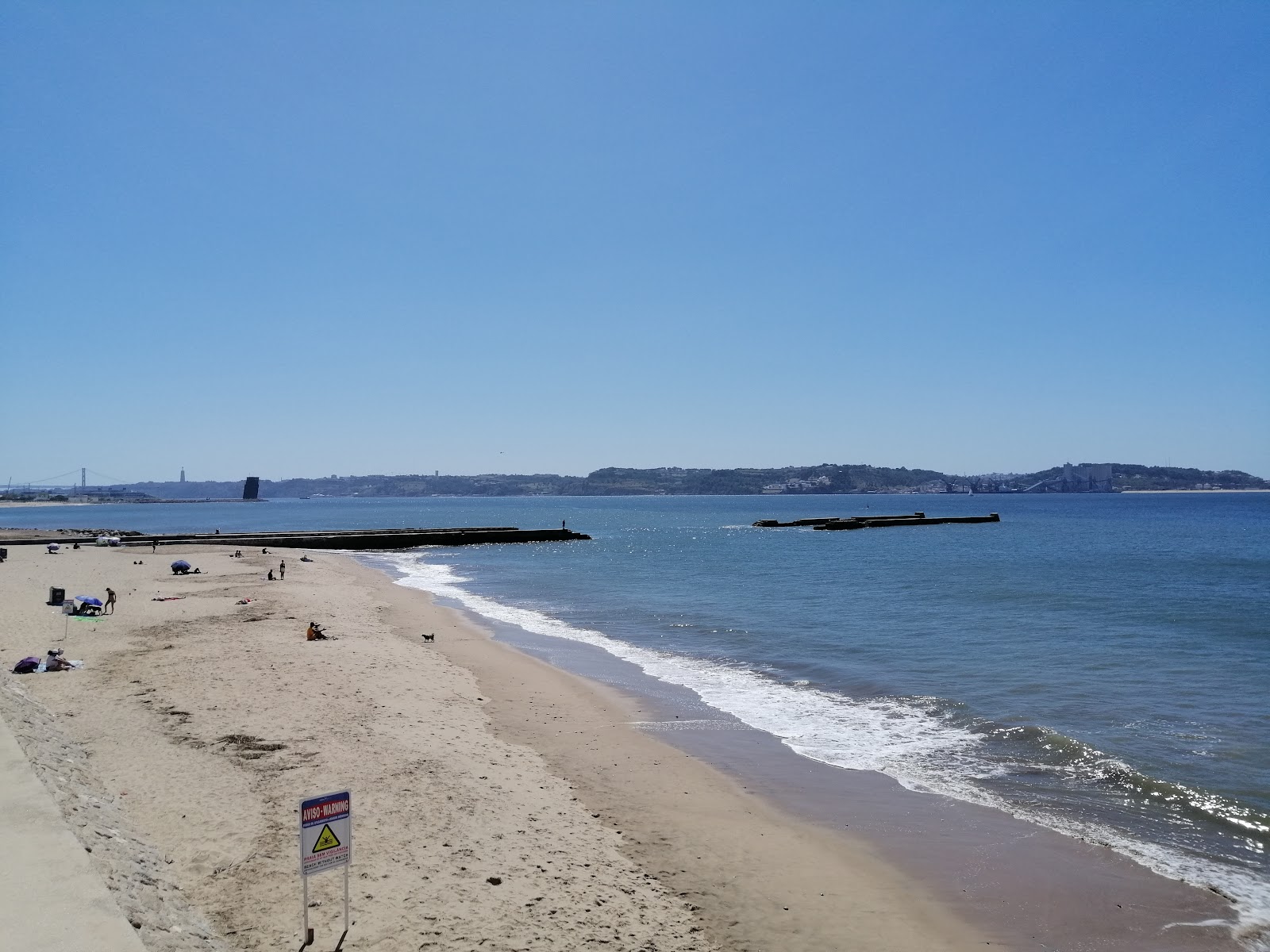 Photo de Praia da Cruz Quebrada avec un niveau de propreté de très propre