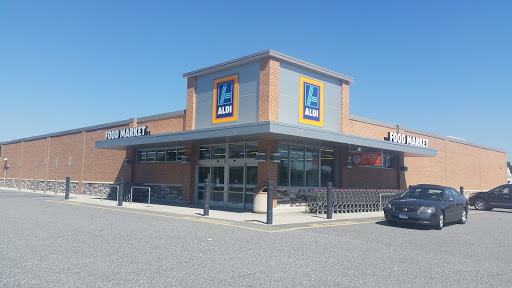 Supermarket «ALDI», reviews and photos, 746 S Philadelphia Blvd, Aberdeen, MD 21001, USA