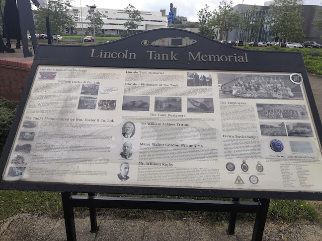 Lincoln Tank Memorial - Lincoln