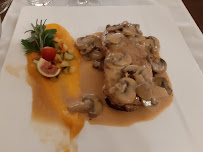 Sauce aux champignons du Restaurant français Hostellerie du Cerf Blanc à Neuhaeusel - n°9