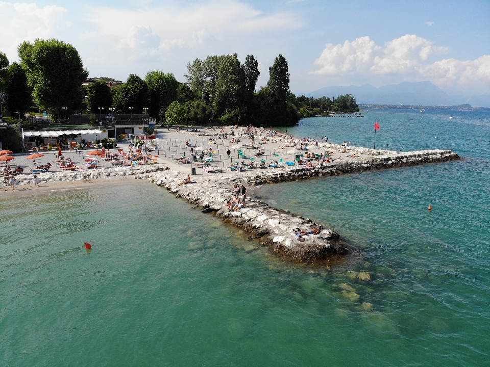 Desenzanino Plajı'in fotoğrafı çok temiz temizlik seviyesi ile