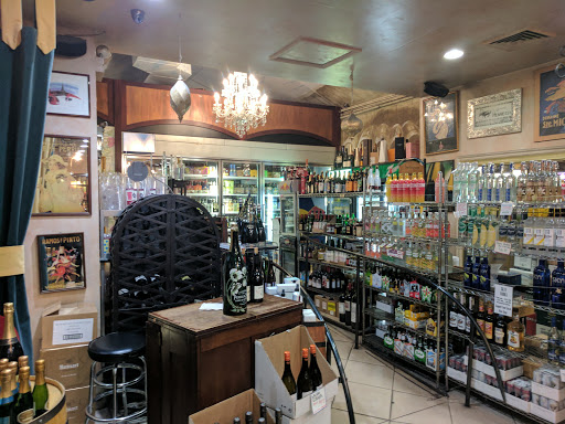 Liquor Store «Galleria Liqueurs», reviews and photos, 1559 N Wells St, Chicago, IL 60610, USA