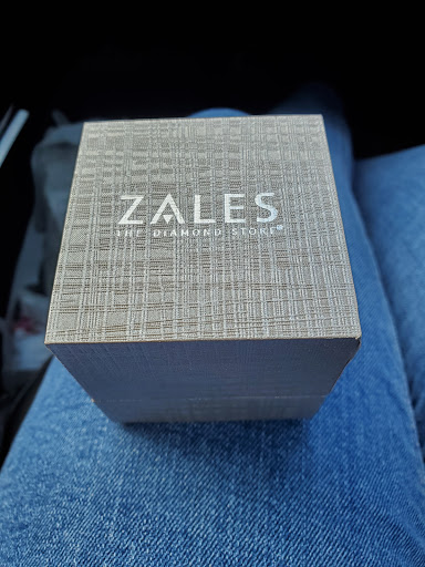 Jewelry Store «Zales - The Diamond Store», reviews and photos, 8701 John W. Carpenter Fwy #200, Dallas, TX 75247, USA
