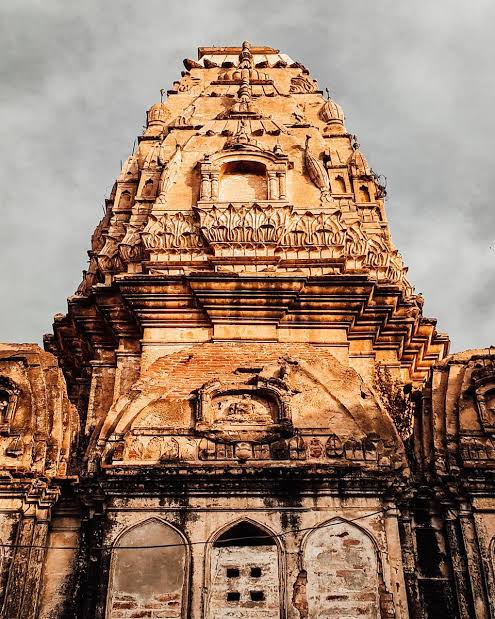 Old Basuli Hanuman Temple