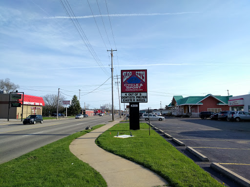 Bicycle Store «Zoo City Cycle & Sport», reviews and photos, 4308 S Westnedge Ave, Kalamazoo, MI 49008, USA