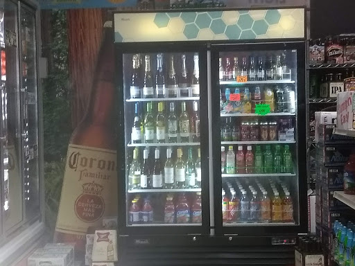 Convenience Store «Express Mart», reviews and photos, 998 S State St, Ukiah, CA 95482, USA