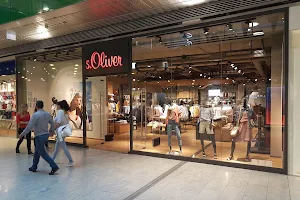 s.Oliver Store image