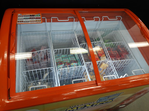 Thrift Store «43rd & Thunderbird Goodwill Retail Store & Donation Center», reviews and photos, 4147 W Thunderbird Rd, Phoenix, AZ 85053, USA