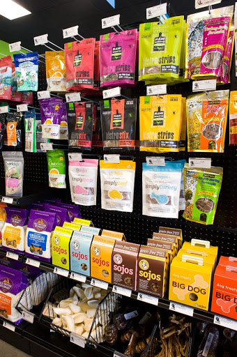 Pet Supply Store «Pet Evolution - Pet Food | Dog Wash | Grooming», reviews and photos, 429 Commerce Dr, Woodbury, MN 55125, USA