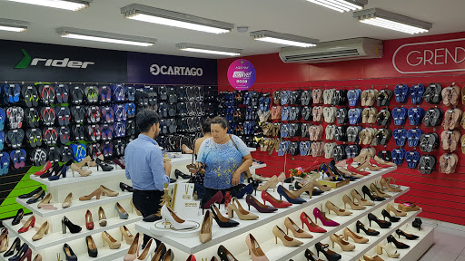 Tiendas para comprar zapatillas mujer Asunción