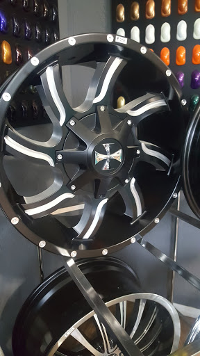 Auto Body Shop «3R Automotive & Collision Specialist», reviews and photos, 744 Goodson Loop, Pinehurst, TX 77362, USA