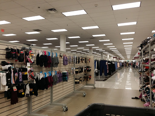 Clothing Store «Burlington Coat Factory», reviews and photos, 350 Towne Center Cir, Sanford, FL 32771, USA