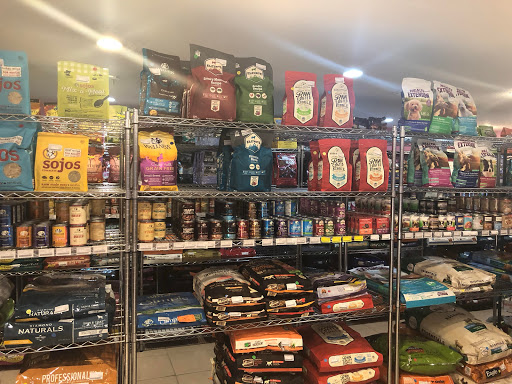 Pet Supply Store «Bark Avenue Pet Specialties», reviews and photos, 435 Sebastian Blvd, Sebastian, FL 32958, USA