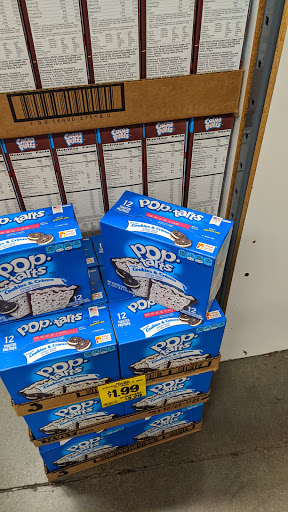 Grocery Store «Grocery Outlet Bargain Market», reviews and photos, 424 Roseville Square, Roseville, CA 95678, USA