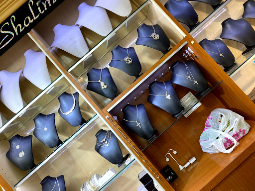 Wholesale Jeweler «Shalimar Jewelers», reviews and photos, 7851 N 56th St, Tampa, FL 33617, USA