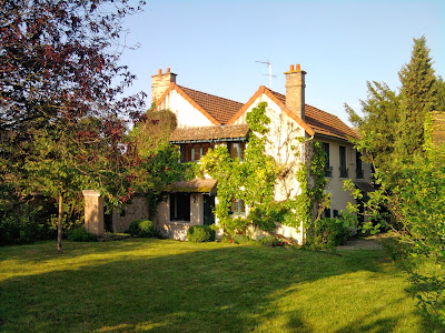 Chambres d'hôtes / chambres meublées Civry-la-fôret à Civry-la-Forêt