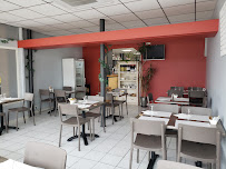 Atmosphère du Restaurant Le Reinitas à Villenave-d'Ornon - n°1