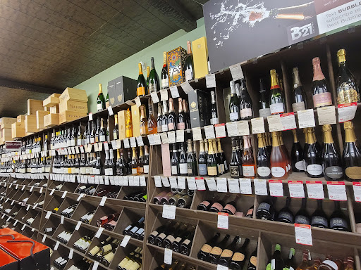 Wine Store «B-21 Fine Wine & Spirits», reviews and photos, 43380 US Hwy 19 N, Tarpon Springs, FL 34689, USA