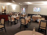 Atmosphère du Restaurant gastronomique La Perdrix Restaurant à La Ferté-Bernard - n°6