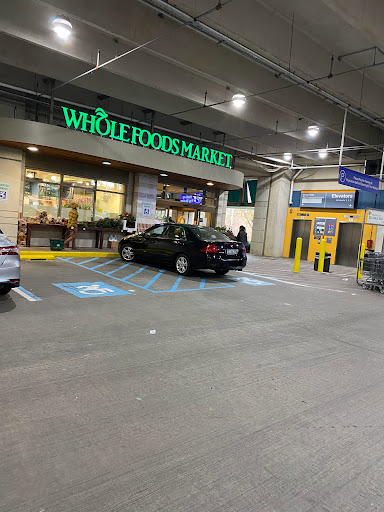 Grocery Store «Whole Foods Market», reviews and photos, Whole Foods Market, 110 Bloomingdale Rd, White Plains, NY 10605, USA
