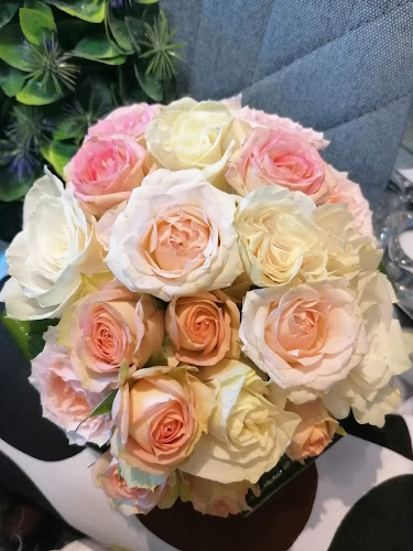 Blumen Art Bt, virágbolt 14. kerület, virág küldés, esküvő és rendezvény dekoráció, rendezvényszervezés - Virágárus