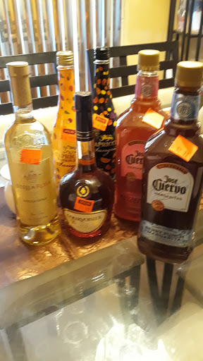 Wine Store «Roseville Liquor Shoppe», reviews and photos, 26760 Gratiot Ave, Roseville, MI 48066, USA