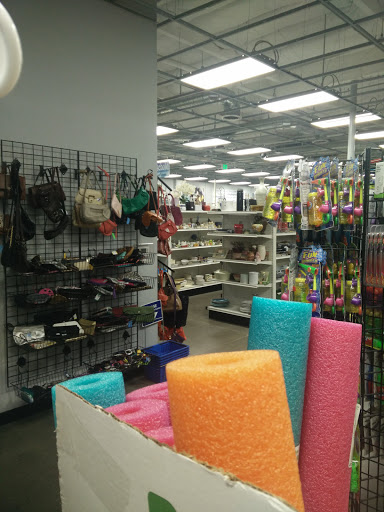 Thrift Store «Goodwill of Silicon Valley», reviews and photos, 855 E El Camino Real, Mountain View, CA 94040, USA