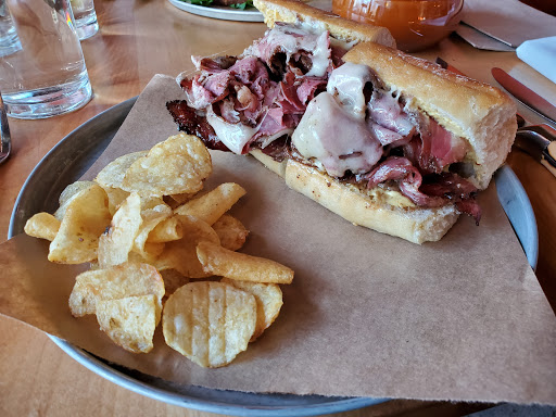 Steak House «Laurelhurst Market», reviews and photos, 3155 E Burnside St, Portland, OR 97214, USA