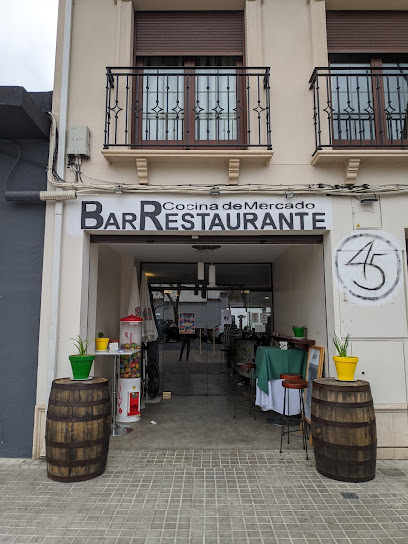 Bar Restaurante 45 - Av. Don Antonio Huertas, 45B, 13700 Tomelloso, Ciudad Real, Spain