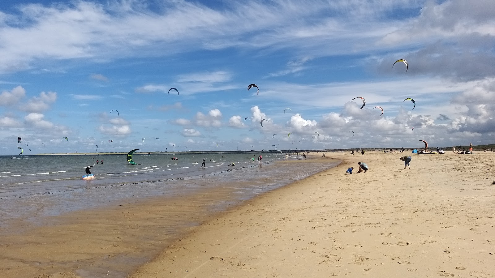 Strand bij Ouddorp的照片 和解