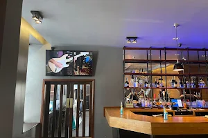Victoria Bar & Lounge image