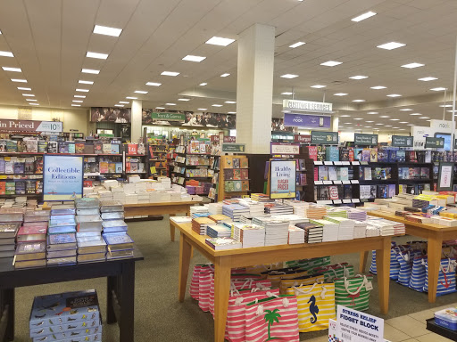 Book Store «Barnes & Noble», reviews and photos, 11380 Legacy Ave, Palm Beach Gardens, FL 33410, USA