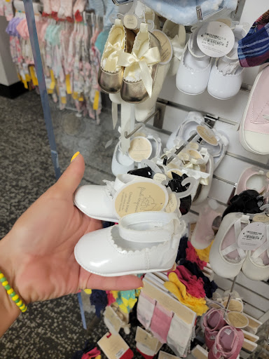 Shopping Mall «Roosevelt Mall», reviews and photos, 2339 Cottman Ave #1, Philadelphia, PA 19149, USA