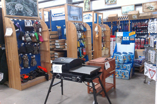 Pet Supply Store «CountryMax - Cortland», reviews and photos, 980 NY-13, Cortland, NY 13045, USA