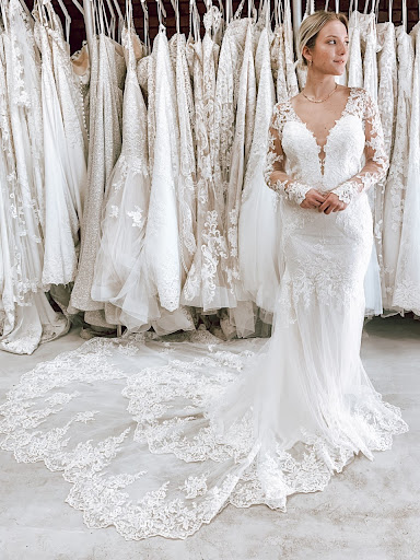 Bridal Shop «Strut Bridal Salon - Sizes 12+», reviews and photos, 226 W Southern Ave, Tempe, AZ 85282, USA