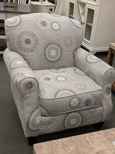 Furniture Store «Raymour & Flanigan Furniture and Mattress Store», reviews and photos, 895 E Gate Blvd, Garden City, NY 11530, USA