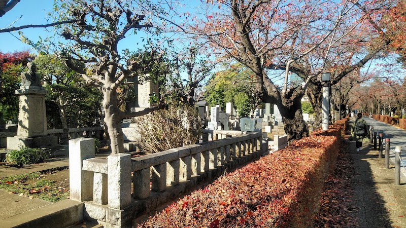 岡崎久次郎の墓